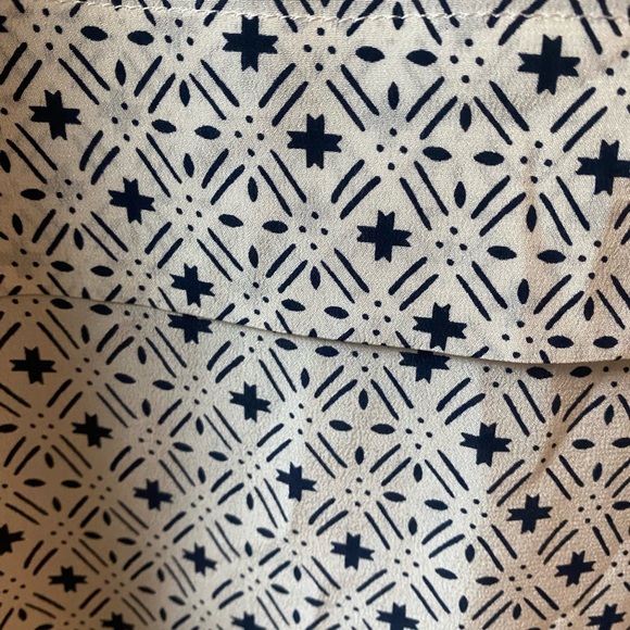 HD in Paris / Anthropologie - Black / White Patterned Silk Blouse - Medium - Picture 3 of 5